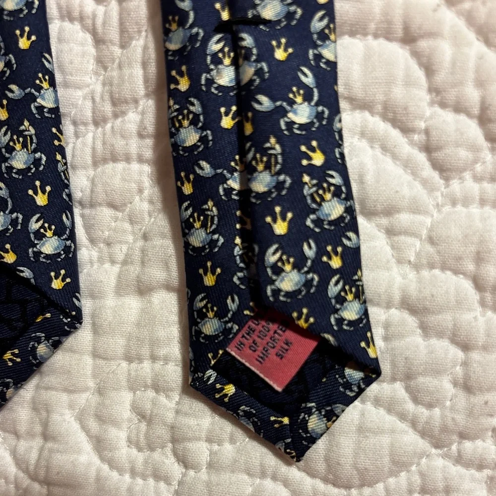 Vineyard Vines Navy Floral Tie - BOYS